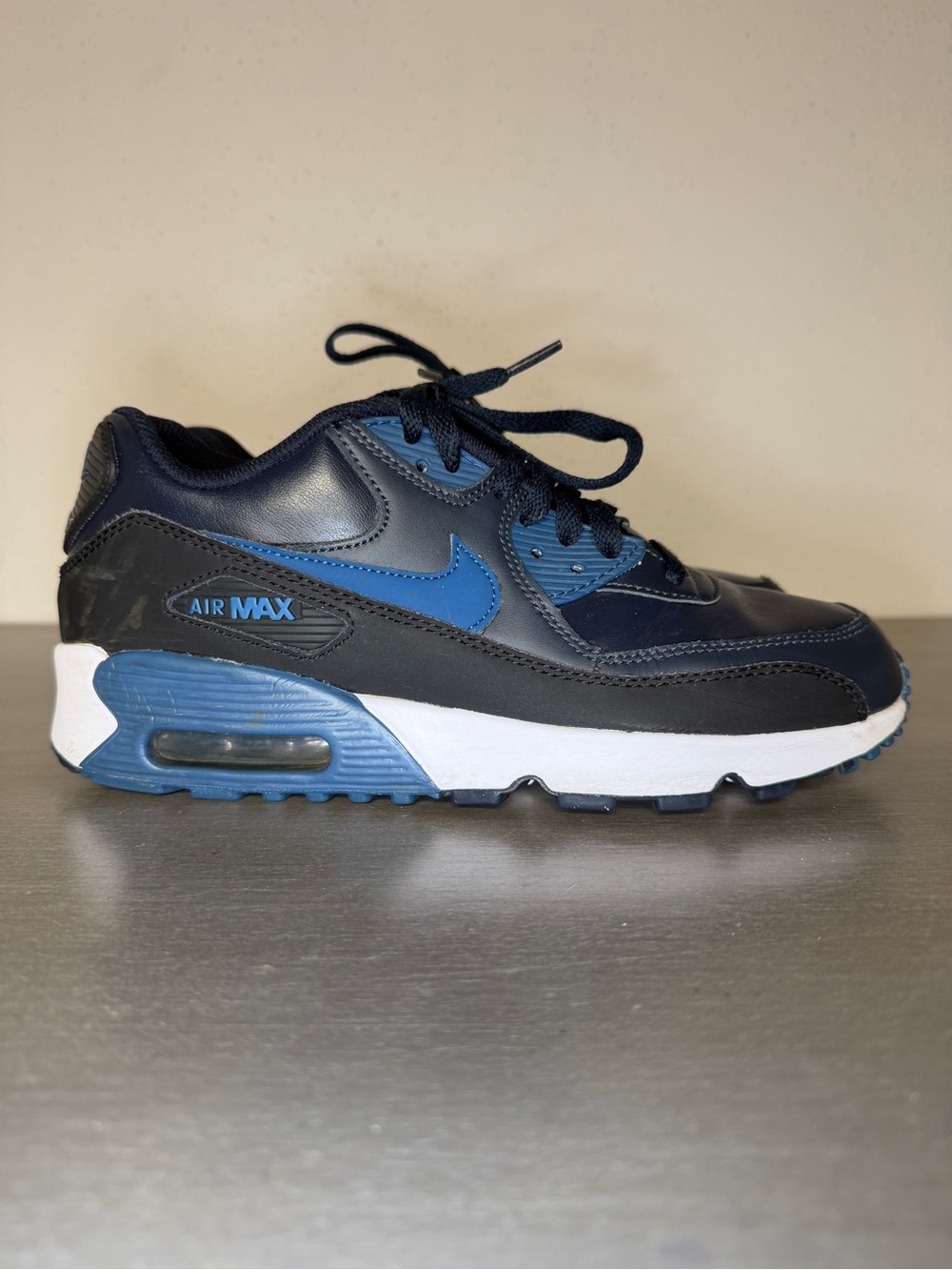 Nike Air Max 90 Leather Sneakers Youth 7Y 833412-402 Navy Blue - Picture 2 of 10